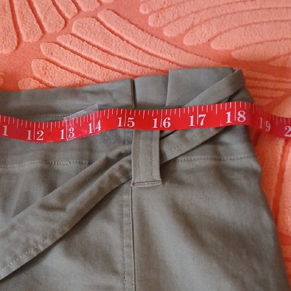 LOFT Olive Green Cargo Skirt - Picture 6 of 10